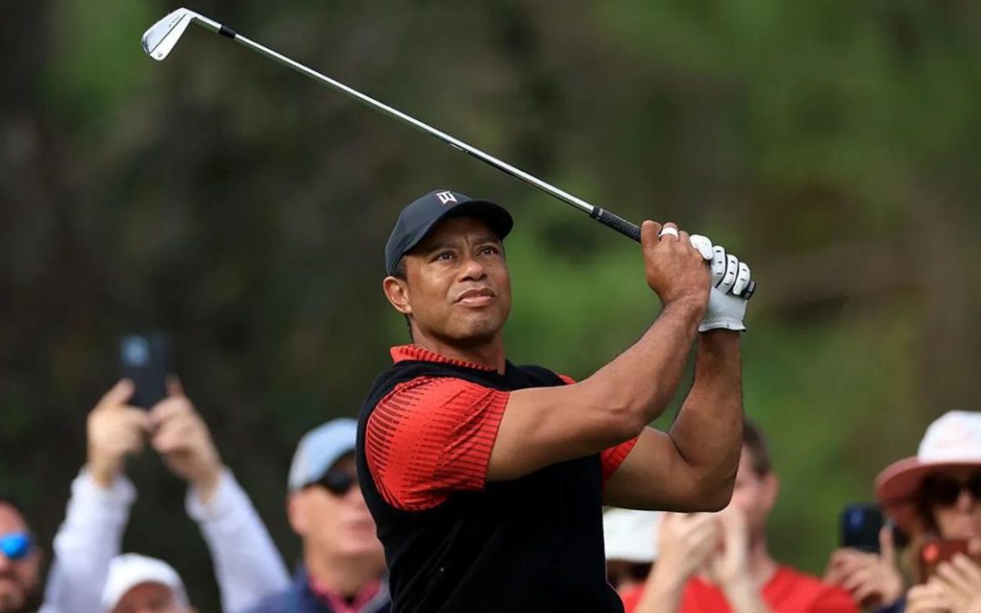Tiger Woods Improves in Return to Course