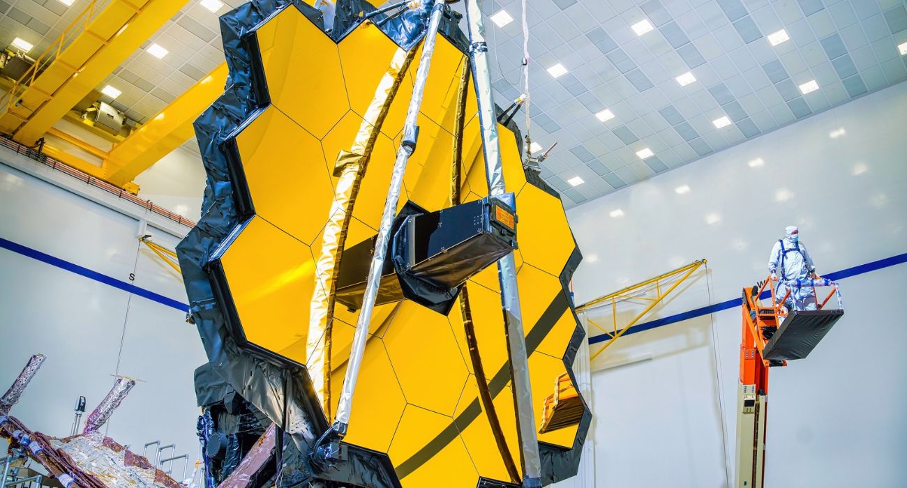 b Telescope Captures a Fading Star