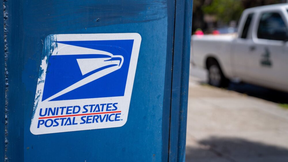 USPS Allegedly Overlooks Contractor Crashes