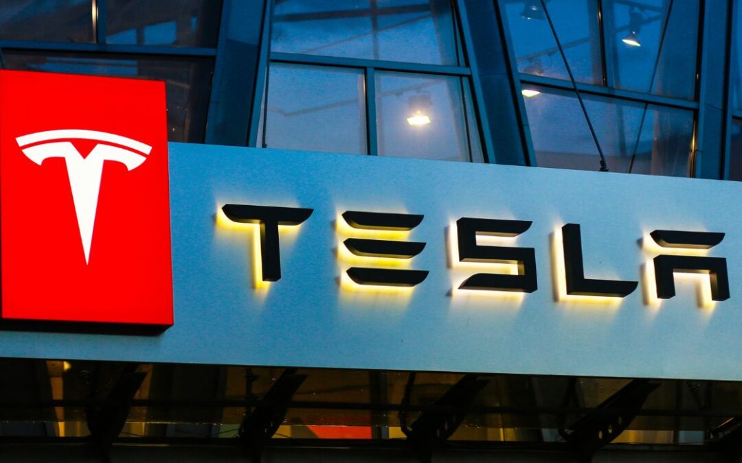 Tesla May Team With Chinese EV Battery Maker