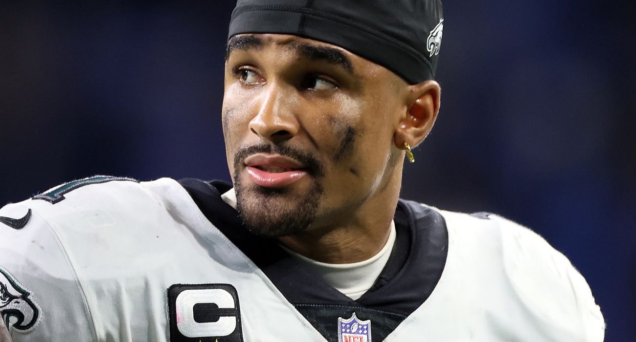 DETROIT, MI - SEPTEMBER 11: Philadelphia Eagles quarterback Jalen Hurts (1)  walks off of the field at the conclusion of a regular season NFL football  game between the Philadelphia Eagles and the