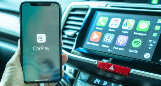 GM Drops Apple Carplay, Android Auto