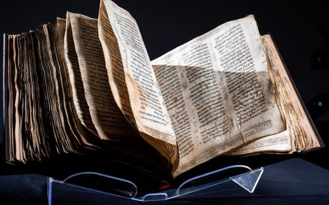 Biblia rara de 1,100 años de antigüedad llegará a SMU