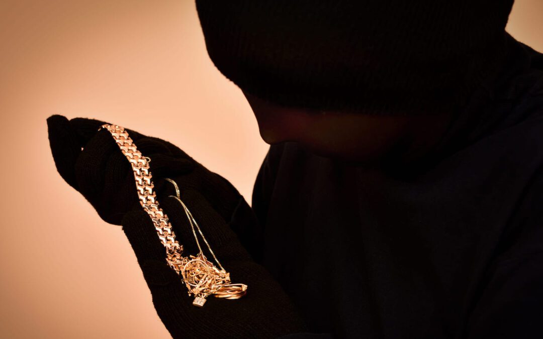 Jewelry Thieves Targeting Local Elderly