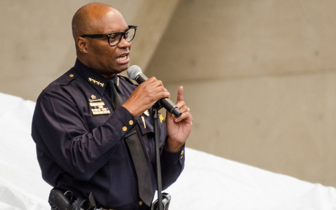 Ex jefe de policía de Dallas regresa a Dallas