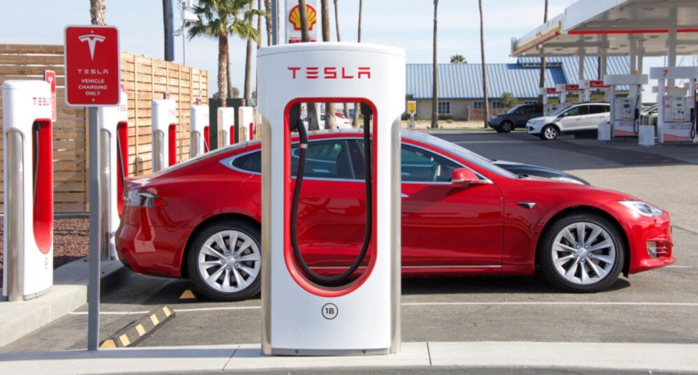 Class-Action Suit Filed by Tesla Drivers