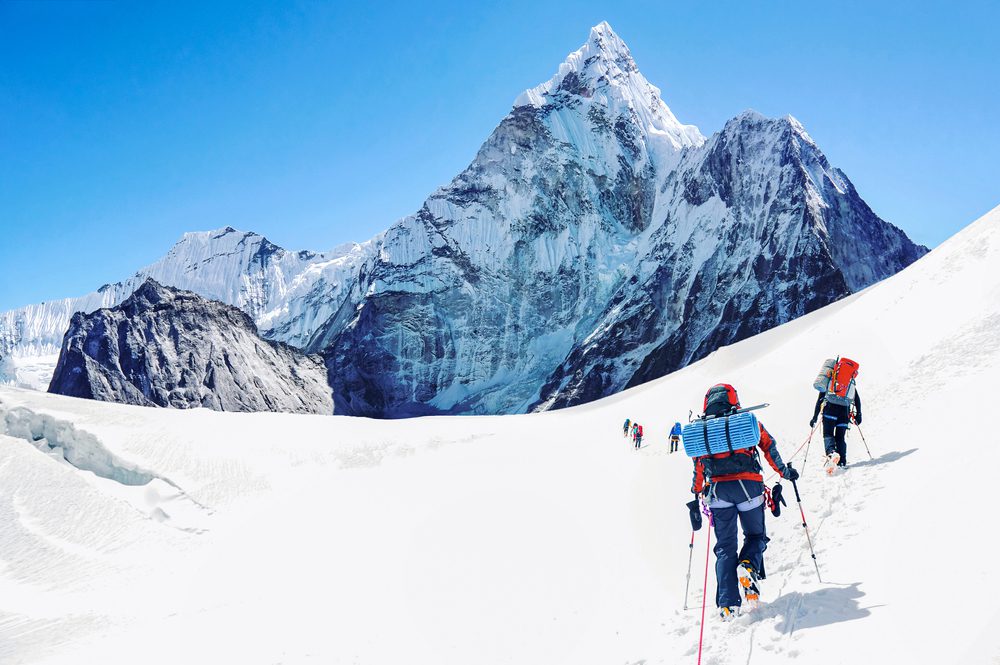 U.S. Doctor Dies Climbing Mount Everest