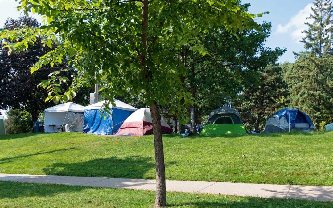VIDEO: Homeless Encampments Overwhelm City Trails