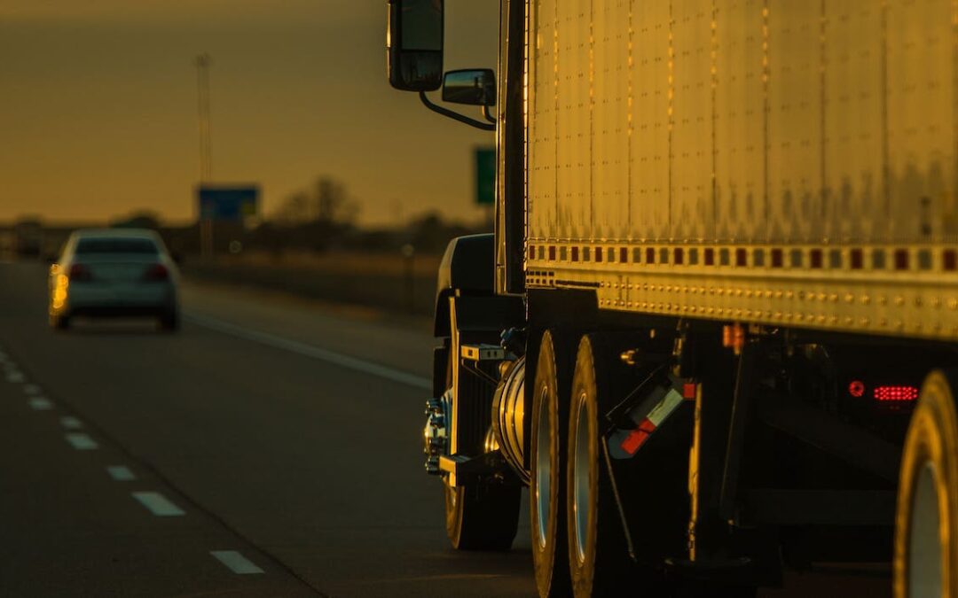 VIDEO: Camionero detecta incidente de furia en la carretera en Dallas