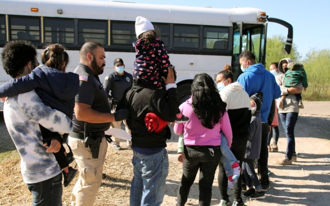 More Migrants Bused From Brownsville to LA