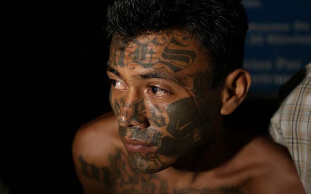 Gang Members Forgo Tattoos To Cross Border