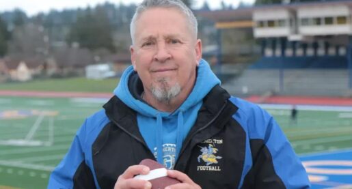 Praying Coach Resigns After Getting Job Back