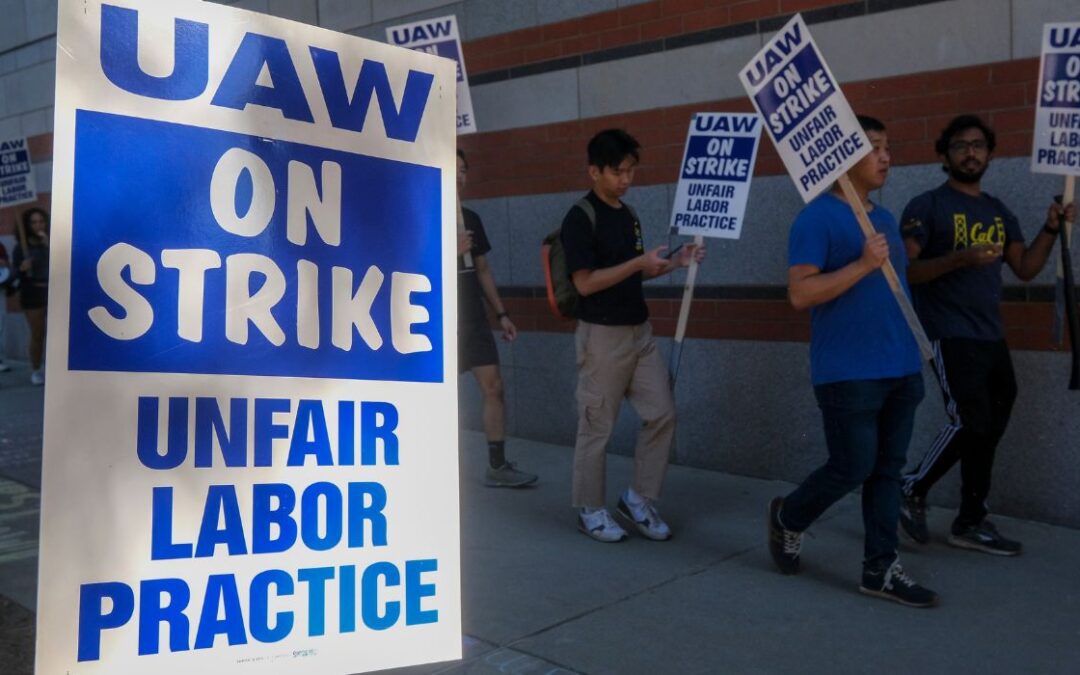 Union Threatens Automakers With Strike