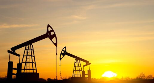 Russia, Saudi Arabia Extend Oil Production Cuts
