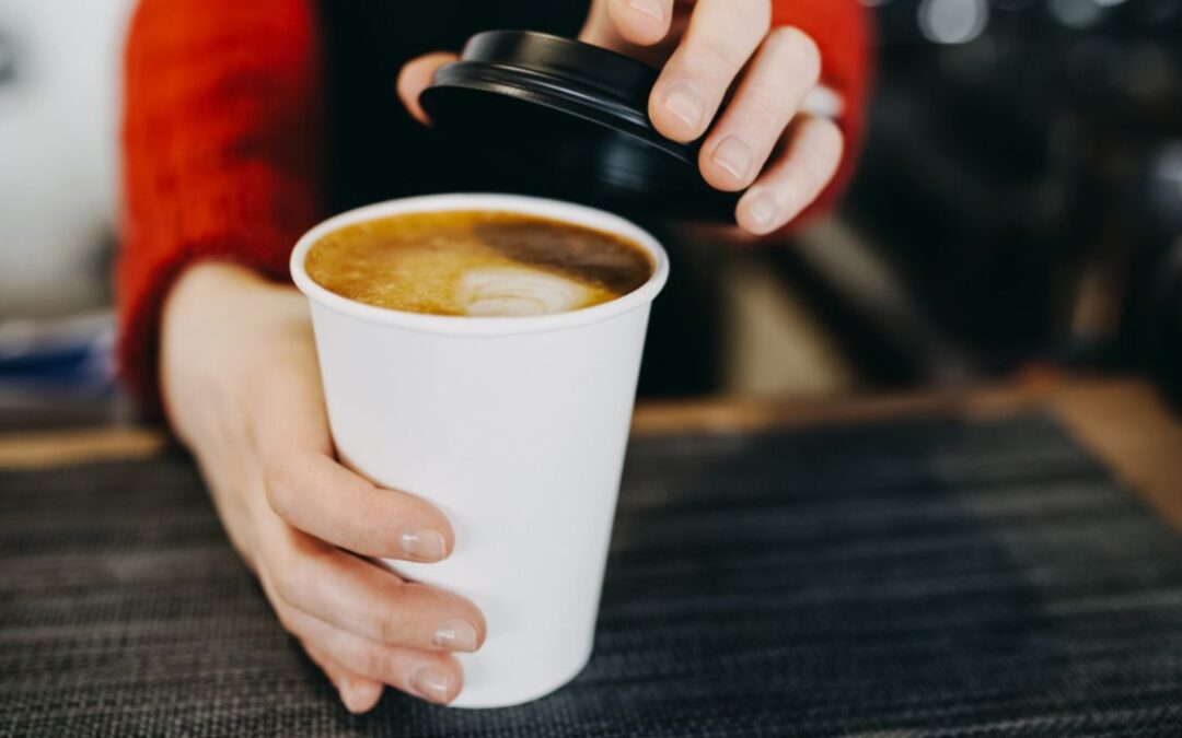 Una taza extra de café podría ayudar a controlar el peso