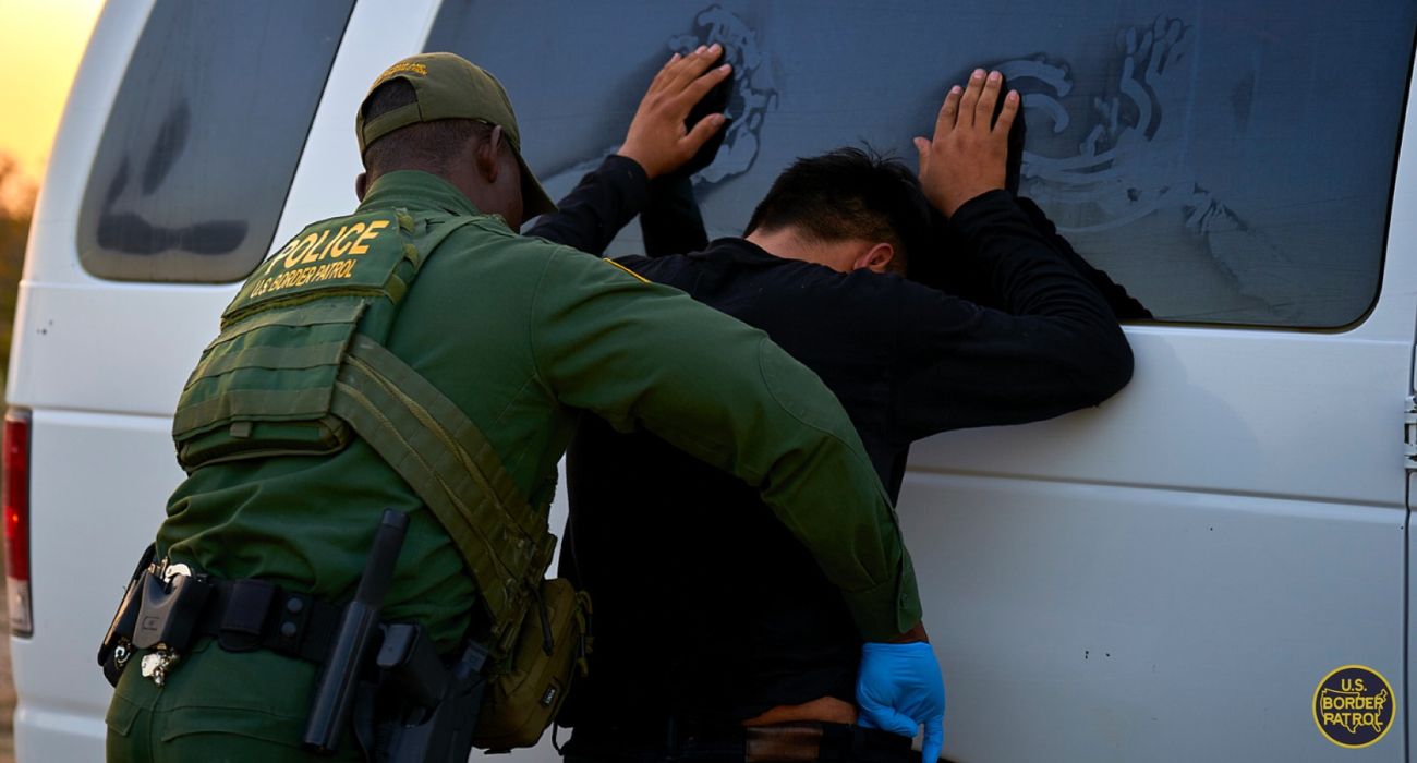U.S. Border Patrol agent makes an arrest