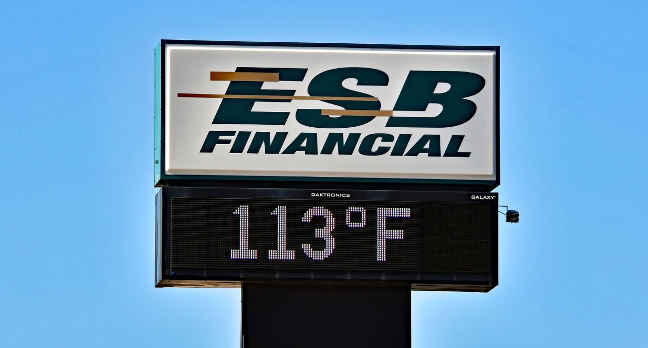 Temperature on a bank sign