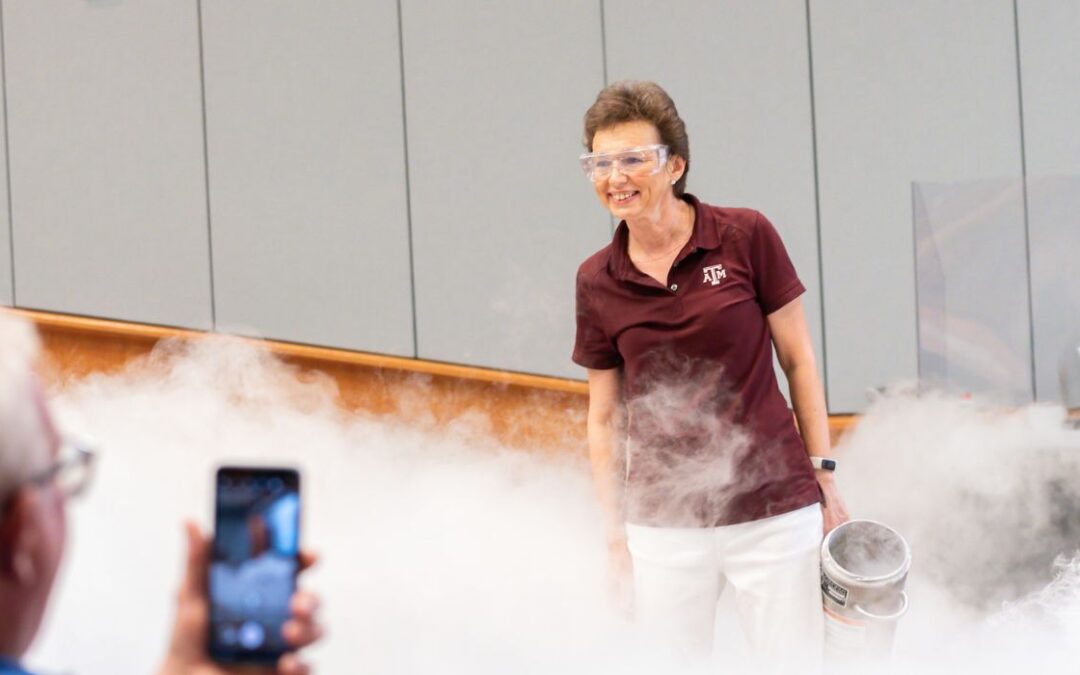 VIDEO: Texas Professor Makes Physics Fun