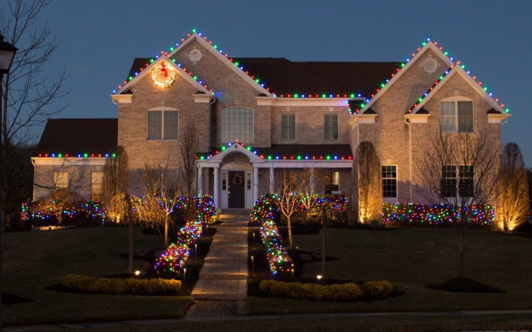 Local Business Lights Up Christmas