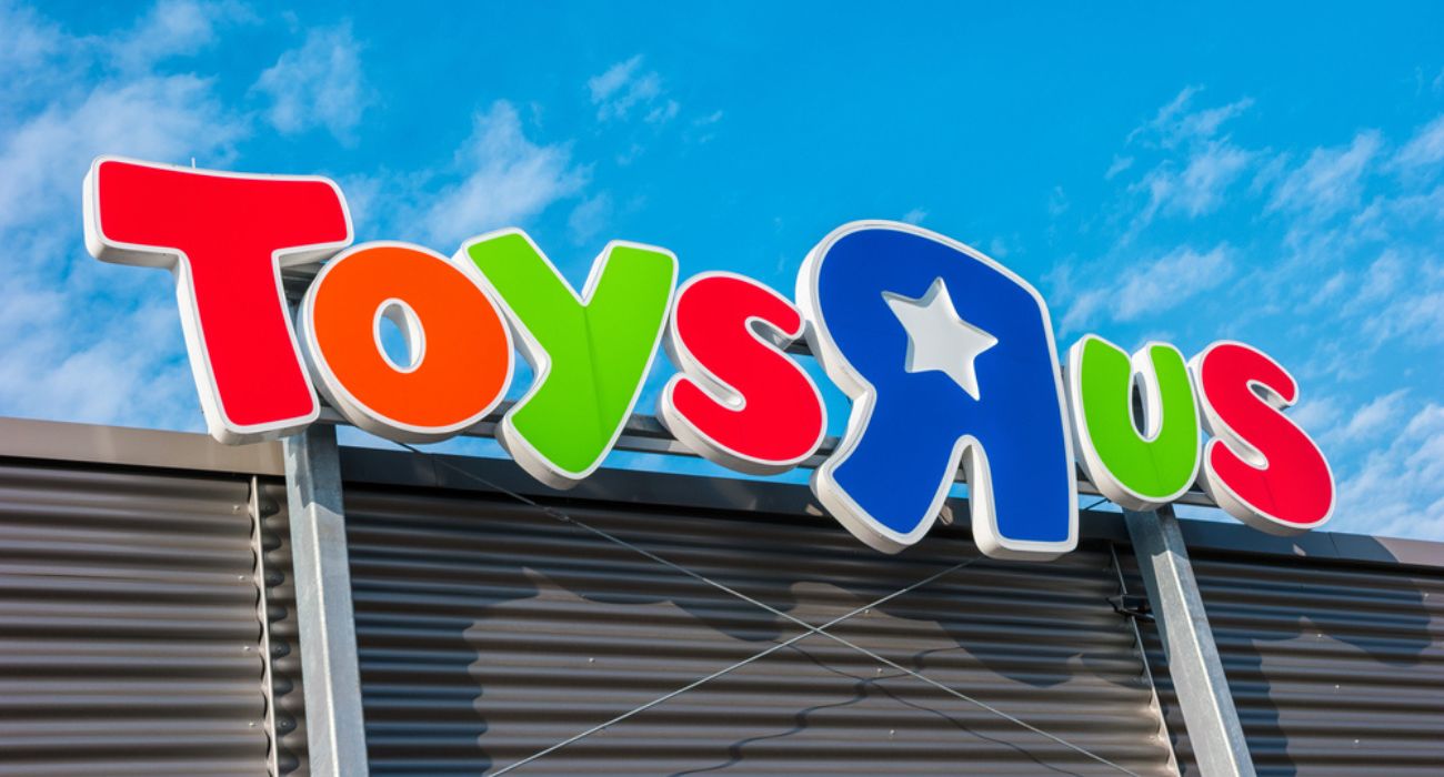Toys R Us Opens In Dfw Airport