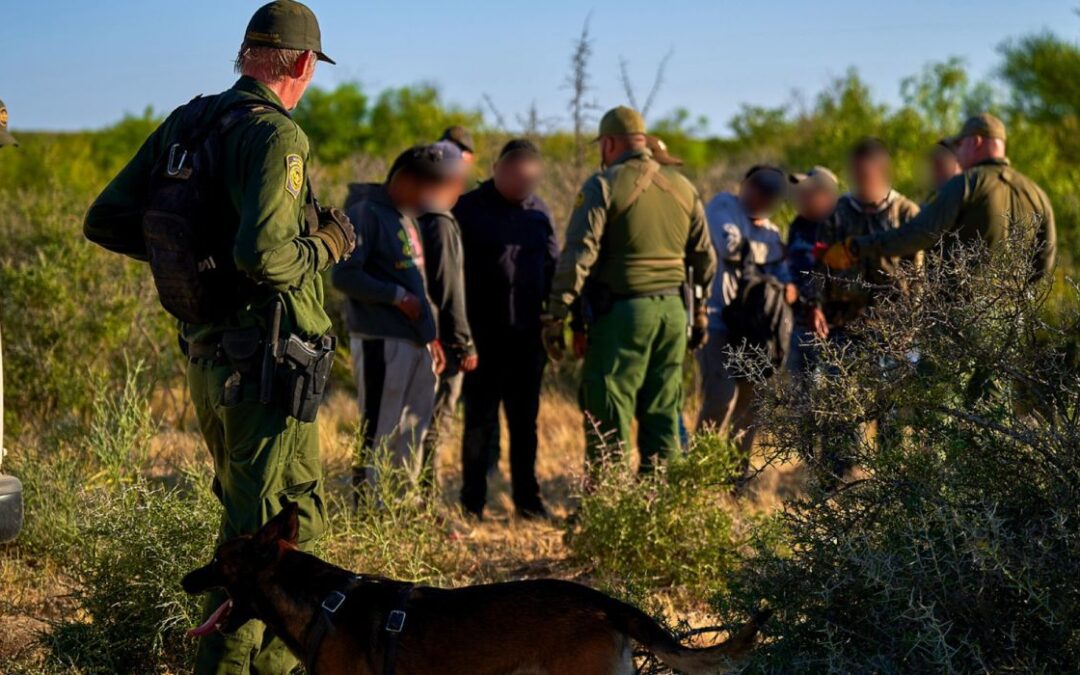 CBP informa un número récord de encuentros en la frontera