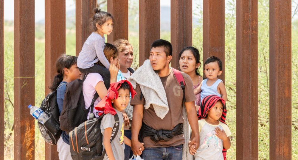 Judge Temporarily Bans Migrant Family Separation