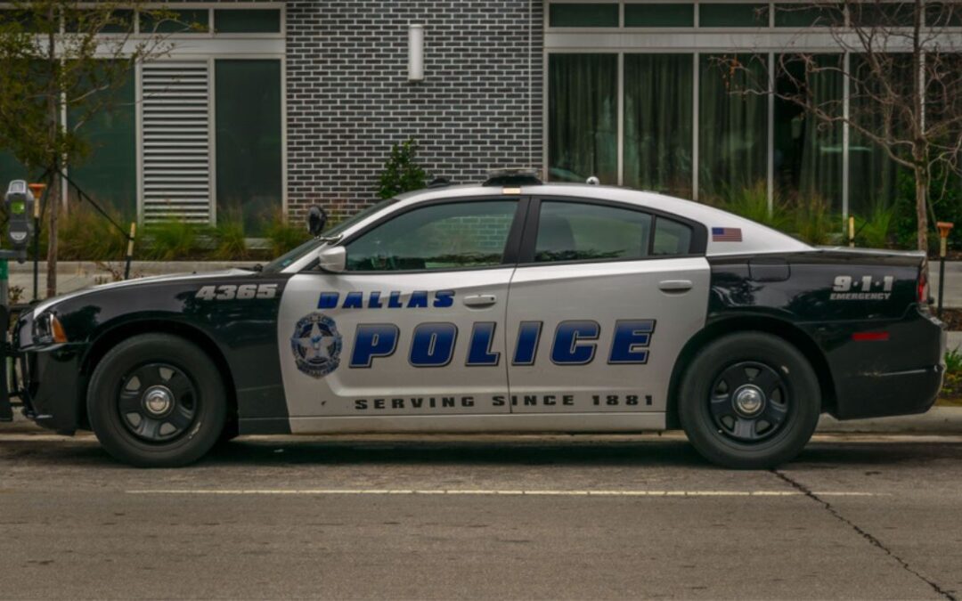 La policía de Dallas prueba una nueva forma de procesar los robos de automóviles