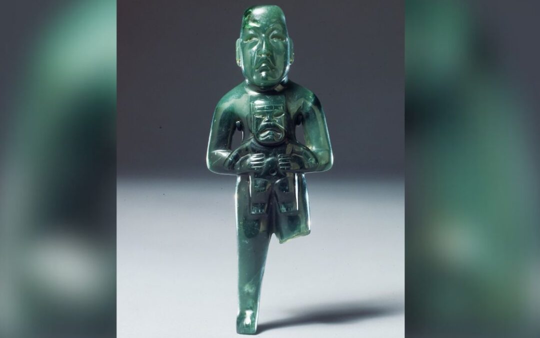 Museo local adquiere antigua estatua de jadeíta