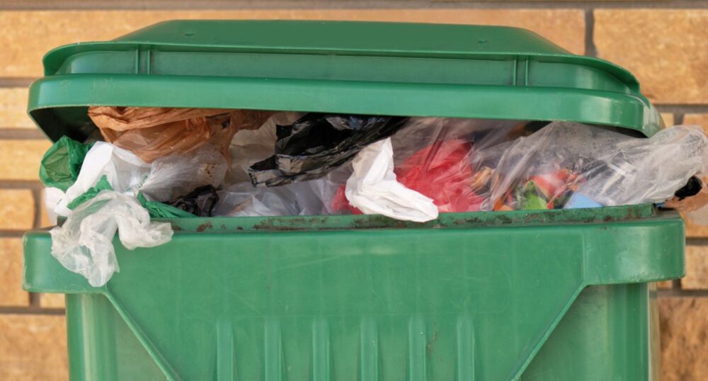 Cowtown to Charge for Overflowing Trash