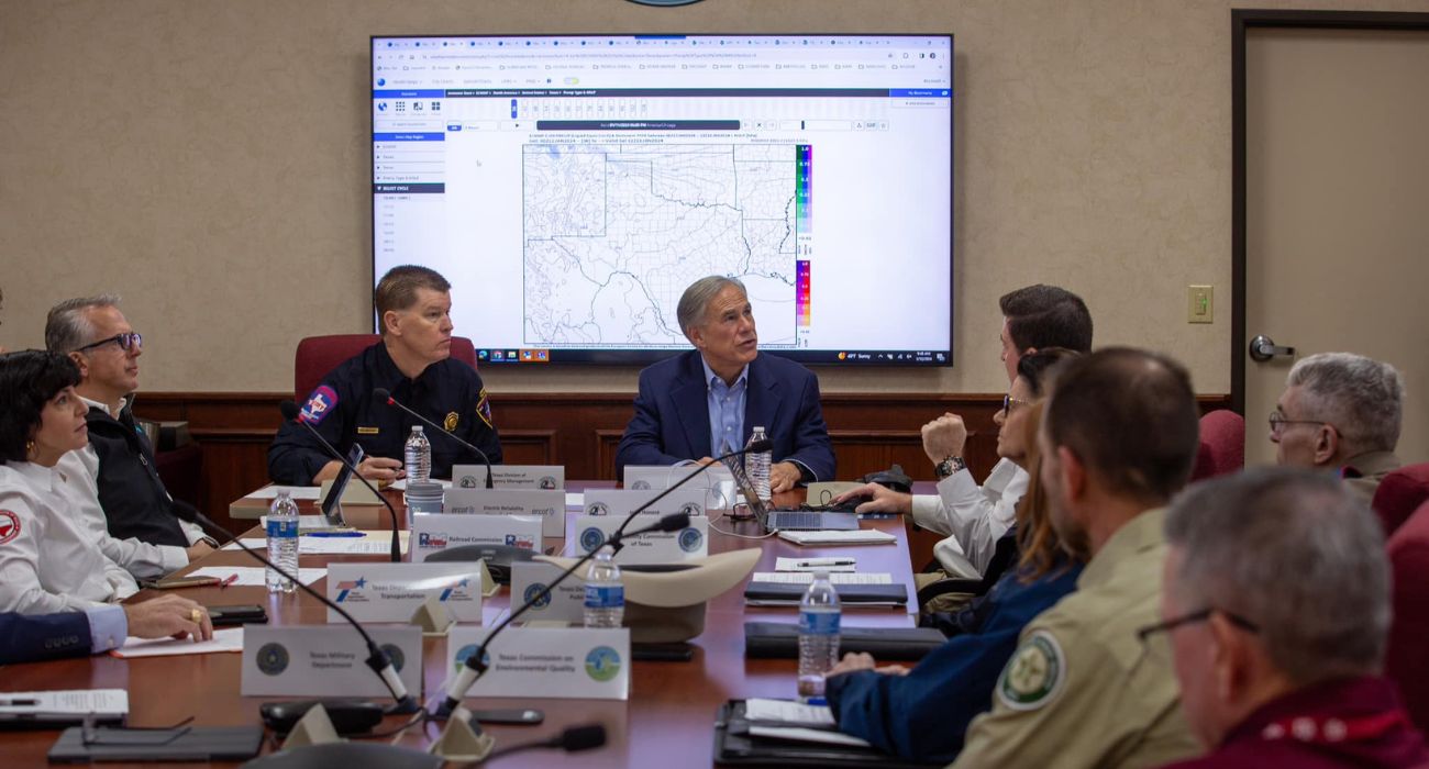 Texas Gov. Abbott discusses the upcoming weather with agencies.