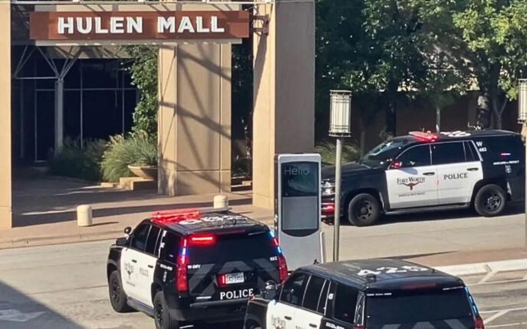 Sunday Shooting Outside North Texas Mall Injures 1