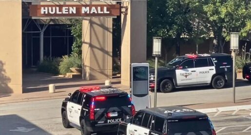 Sunday Shooting Outside North Texas Mall Injures 1