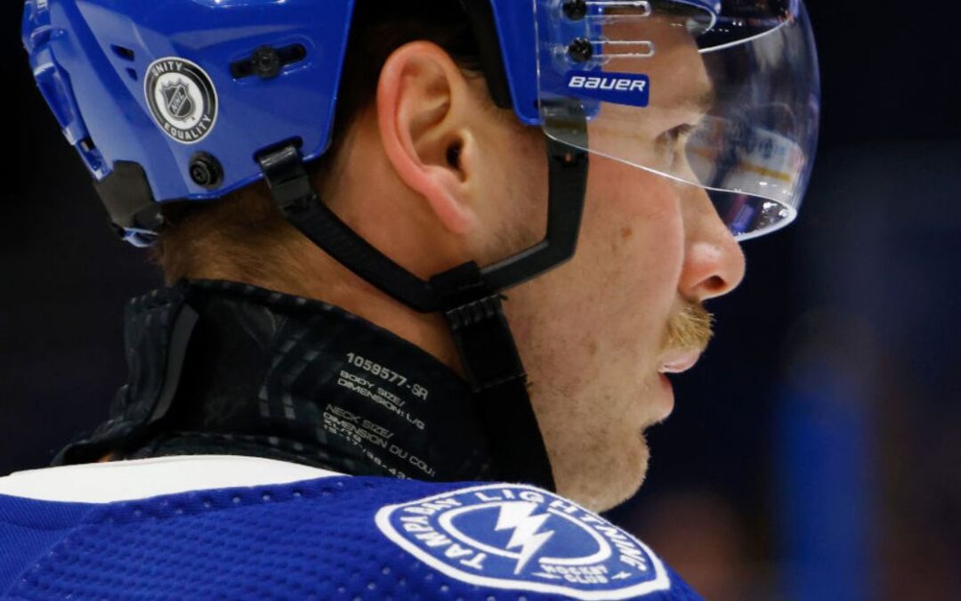 El hockey de EE. UU. hace obligatorias las protecciones para el cuello