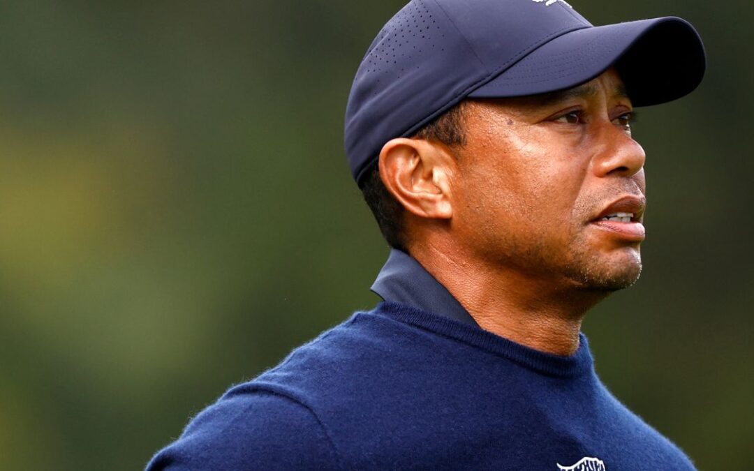Tiger Woods se retira del torneo