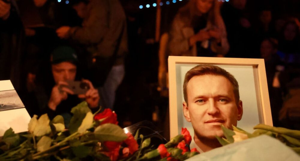 Russian Dissidents Defiant as Navalny Buried
