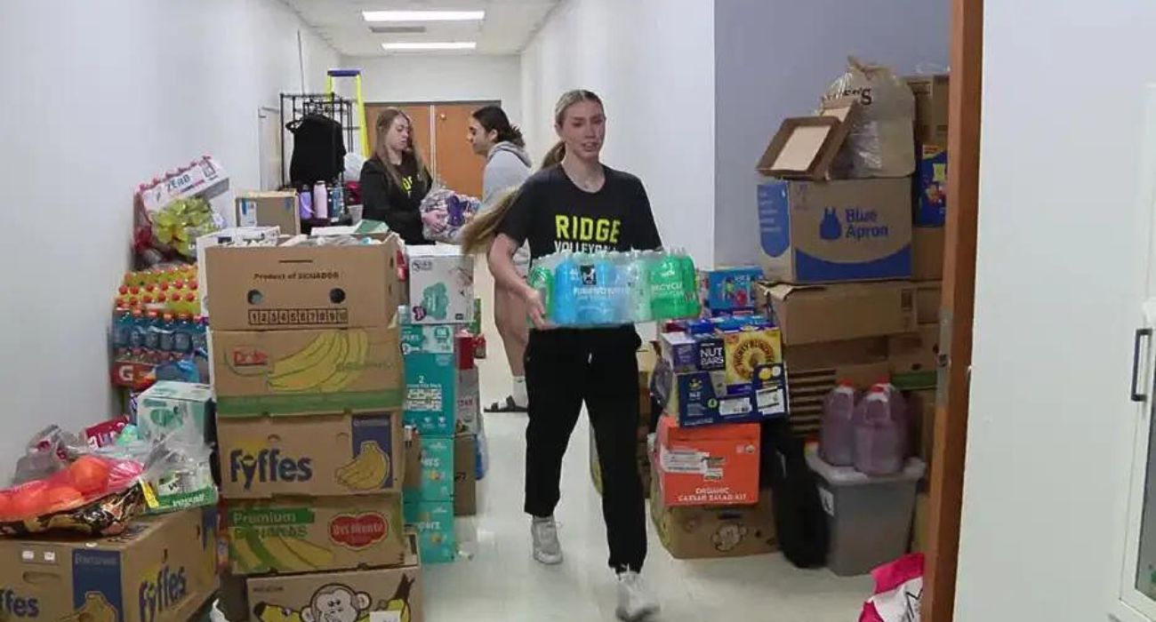 Fossil Ridge High School volleyball team collects donations for wildfire victims.