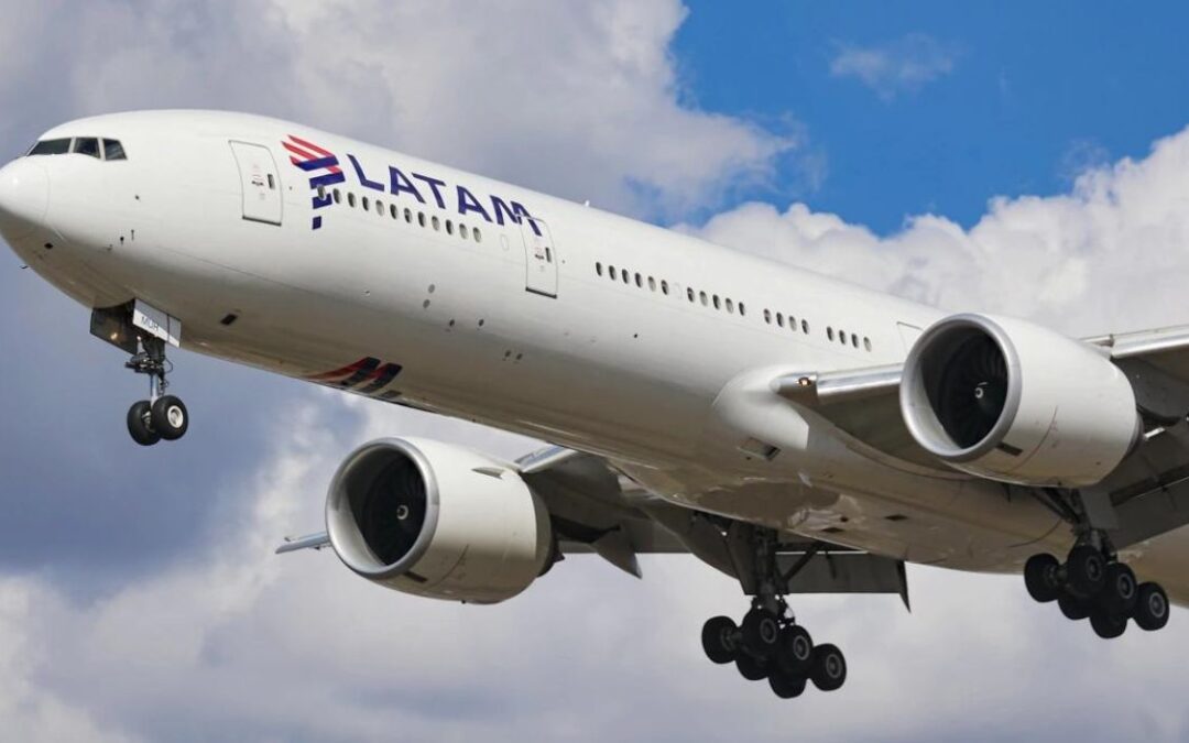 ‘Strong Shake’ Injures Passengers Aboard Boeing Plane