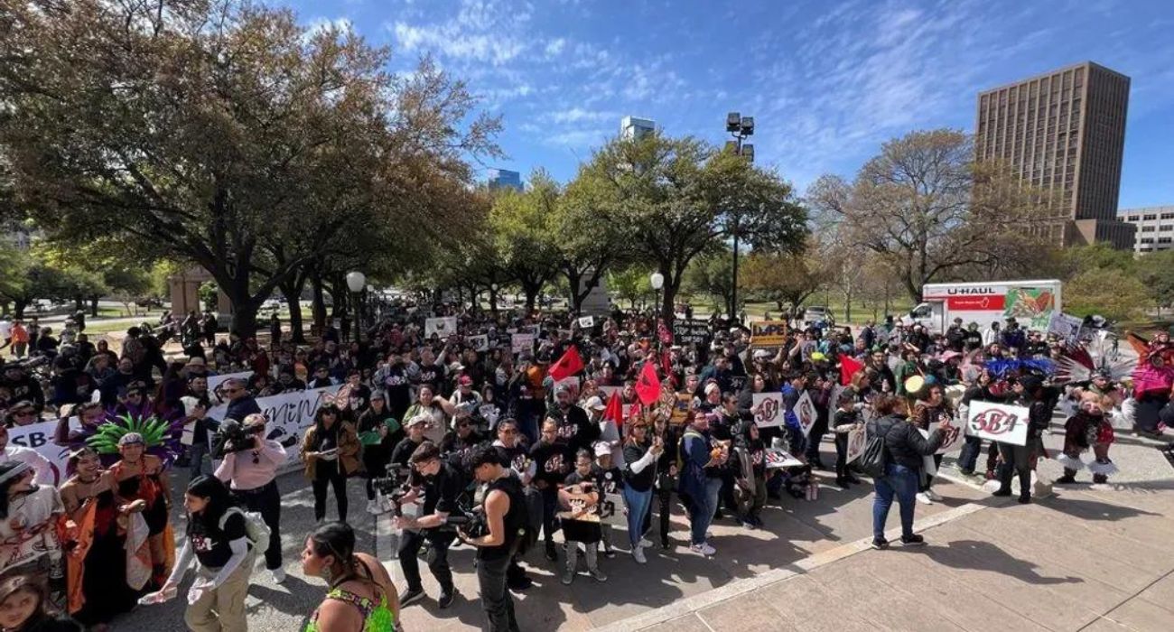 Protesters flood Austin to show disapproval of SB 4