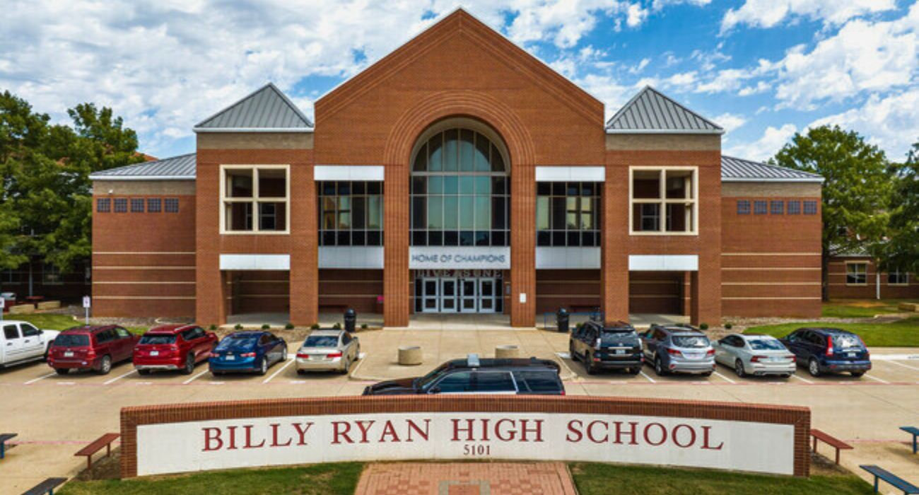 Escuela Secundaria Billy Ryan
