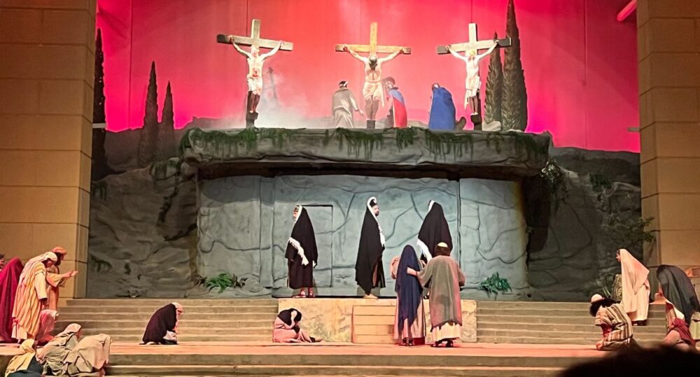 VIDEO: Zulu Queen Attends TX Play About Jesus
