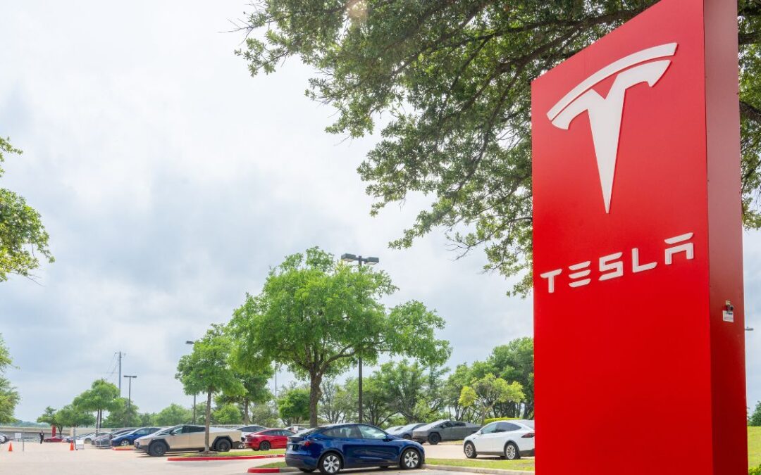 Tesla recorta el 10% de la fuerza laboral mundial
