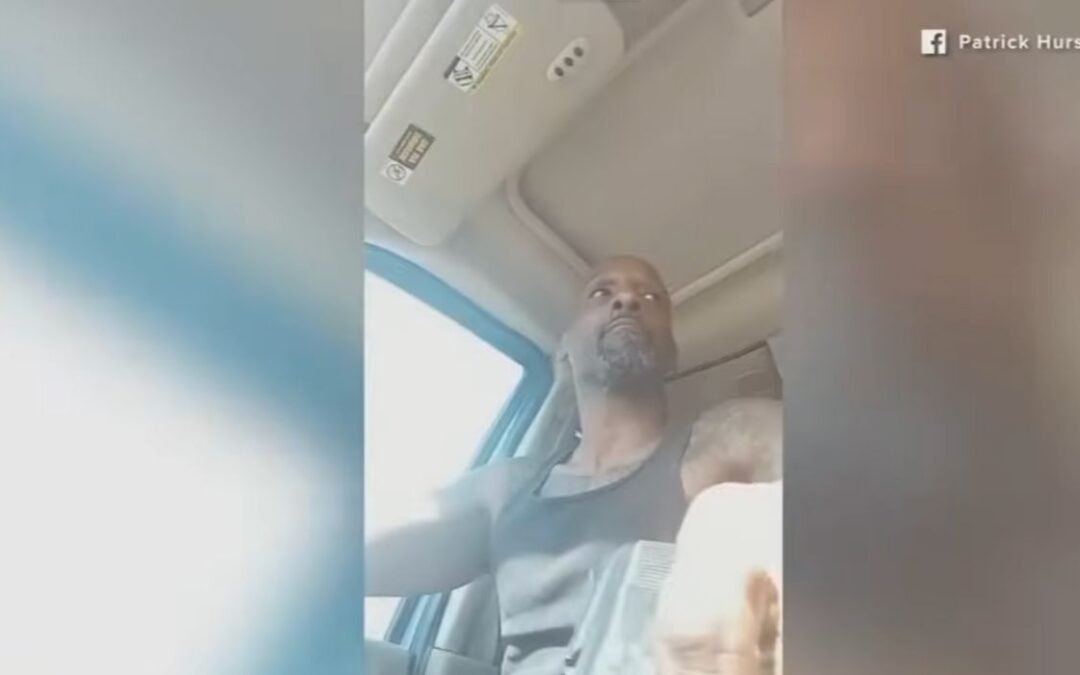 VIDEO: Hombre de Texas transmite en vivo tiroteo fatal con agentes