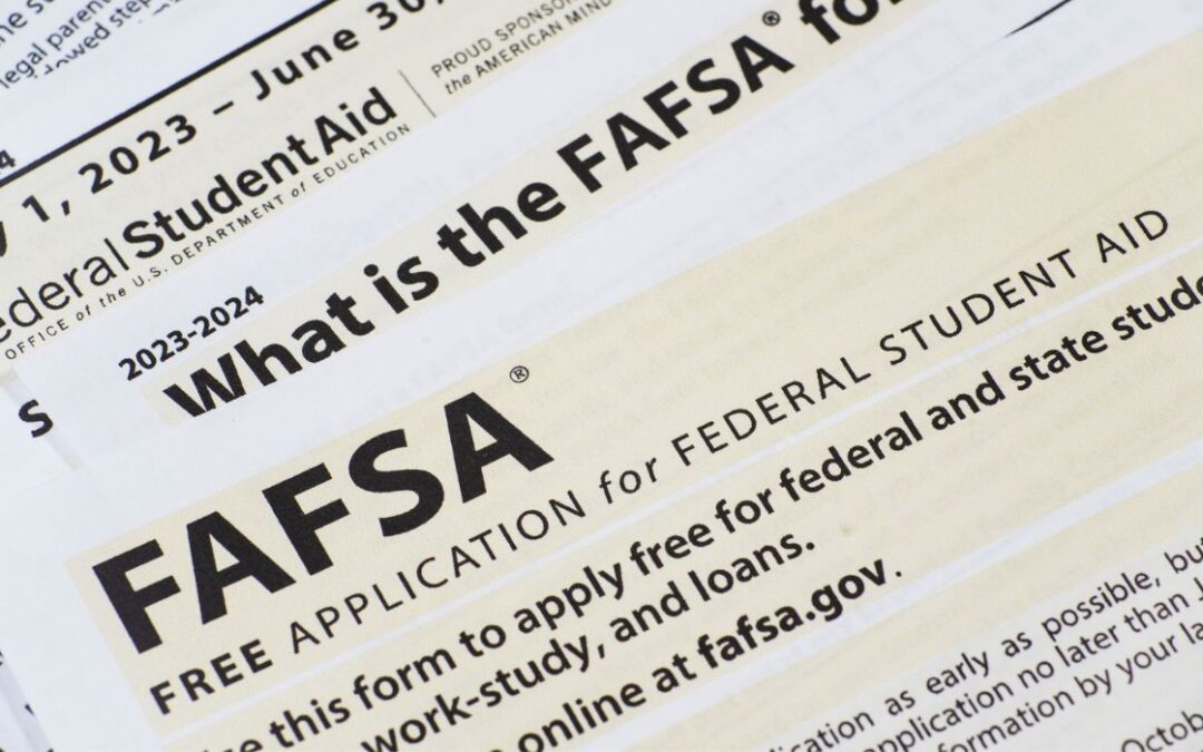 Los problemas técnicos de la FAFSA preocupan a los estudiantes