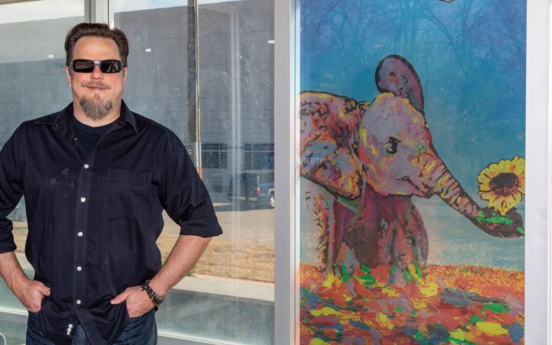 Artista ciego aporta vitalidad al norte de Texas