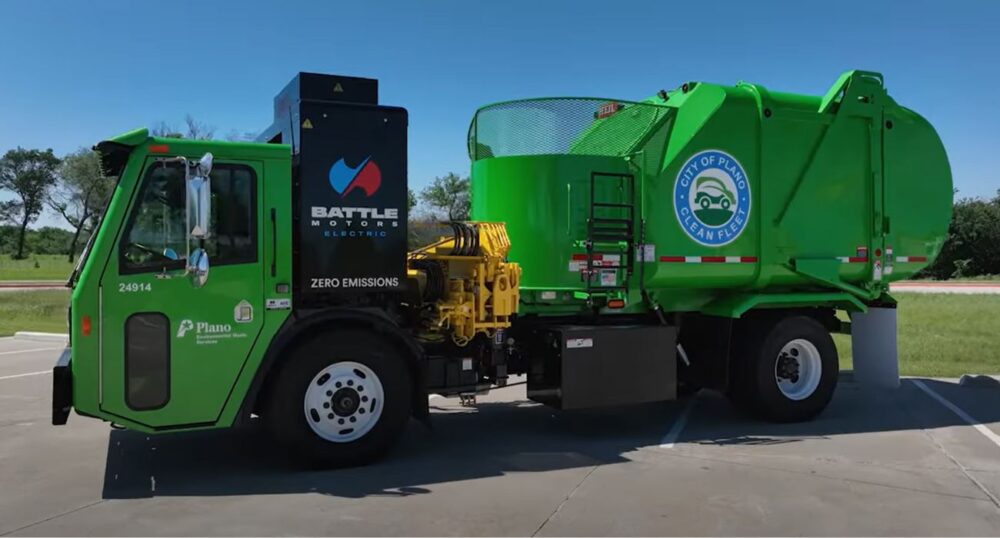 VIDEO: All-Electric Trash Truck Comes to North Texas