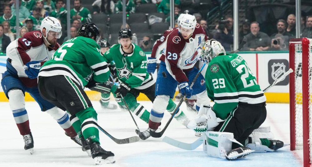 Stars Fall Behind in Series With Game 1 Loss