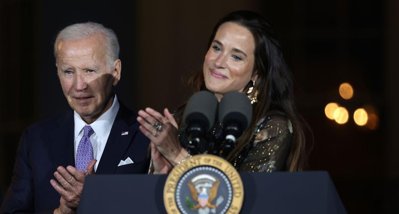 El presidente estadounidense Joe Biden y su hija Ashley Biden | Imagen de Alex Wong/Getty Images