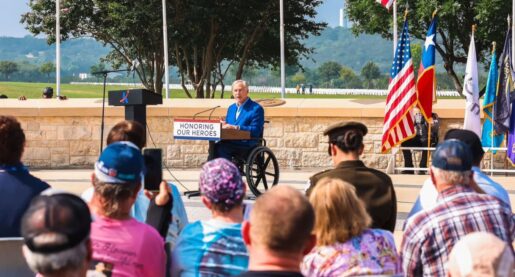 Abbott Honors Fallen Heroes at State Cemetery