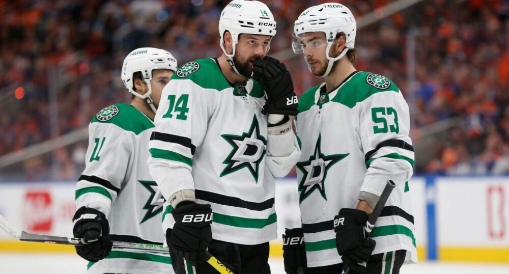 Stars Seek Third Win Over Oilers on the Road in Game 4