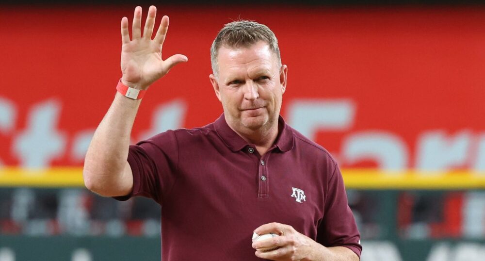 Texas A&M Baseball Coach Ditches Aggies for UT